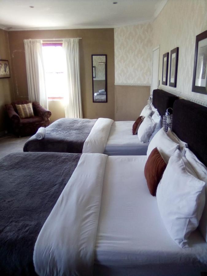 Bread And Barrel Guesthouse Bellville Cidade Do Cabo Exterior foto