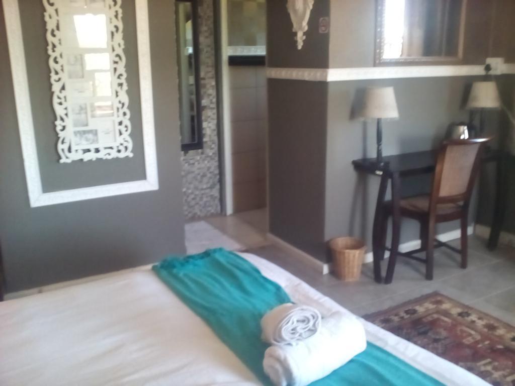 Bread And Barrel Guesthouse Bellville Cidade Do Cabo Exterior foto